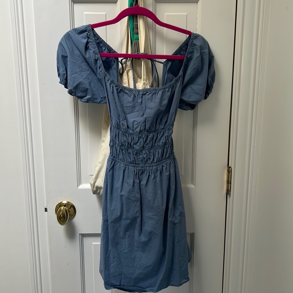 Puff sleeve dress